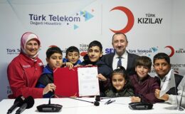 Türk Telekom ve Kızılay’dan deprem bölgesindeki öğrencilere eğitim ve teknoloji desteği