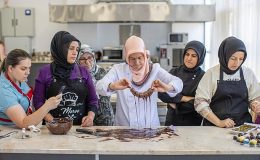 Konak’ın en tatlı kursu: Mutluluk ve istihdam üretiyor